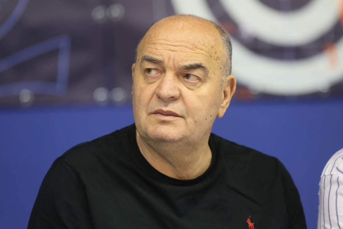 Duško Vujošević na utakmici u Hali sportova