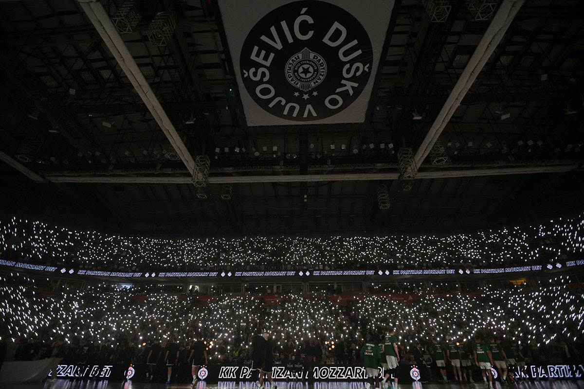 Oproštaj od Duška Vujoševića (2).jpg