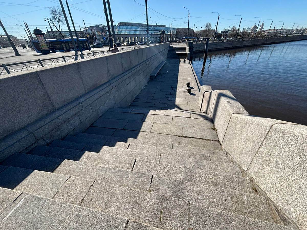 Stadion Petrovski (2).jpg