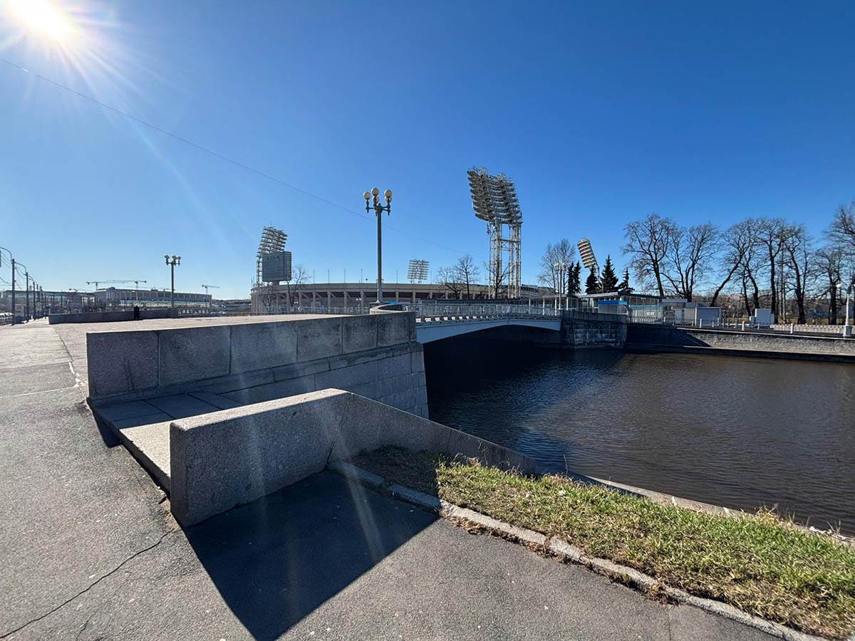 Stadion Petrovski (3).jpg