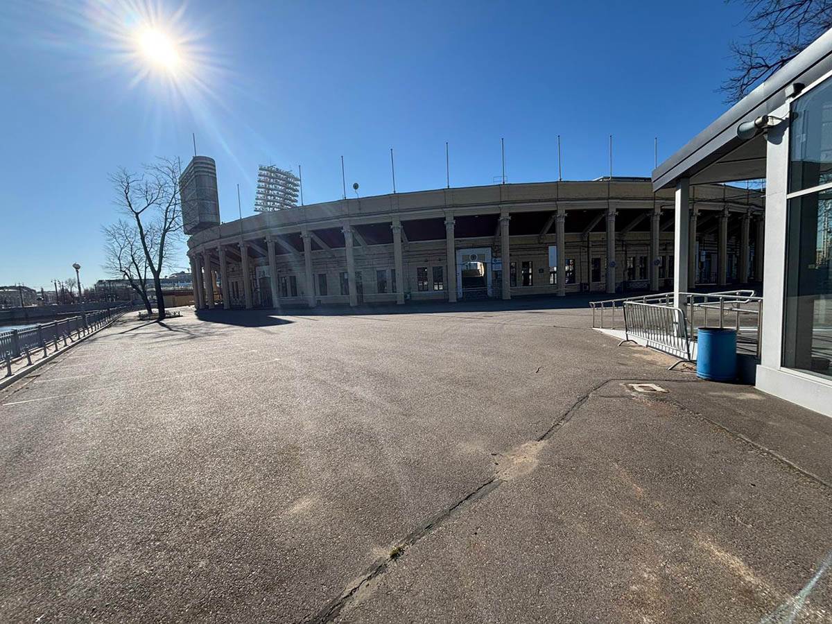 Stadion Petrovski (10).jpg