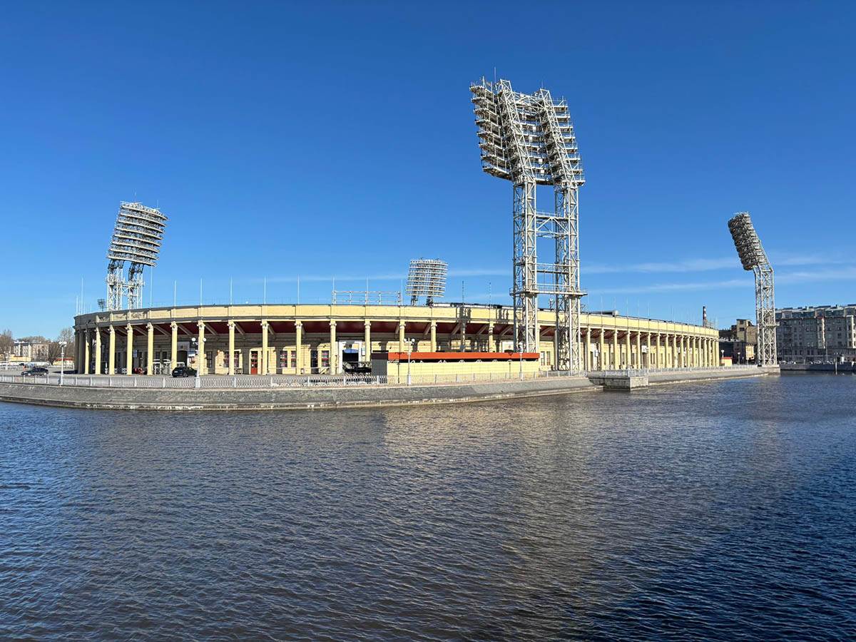 Stari stadion Zenita Petrovski (8).jpg
