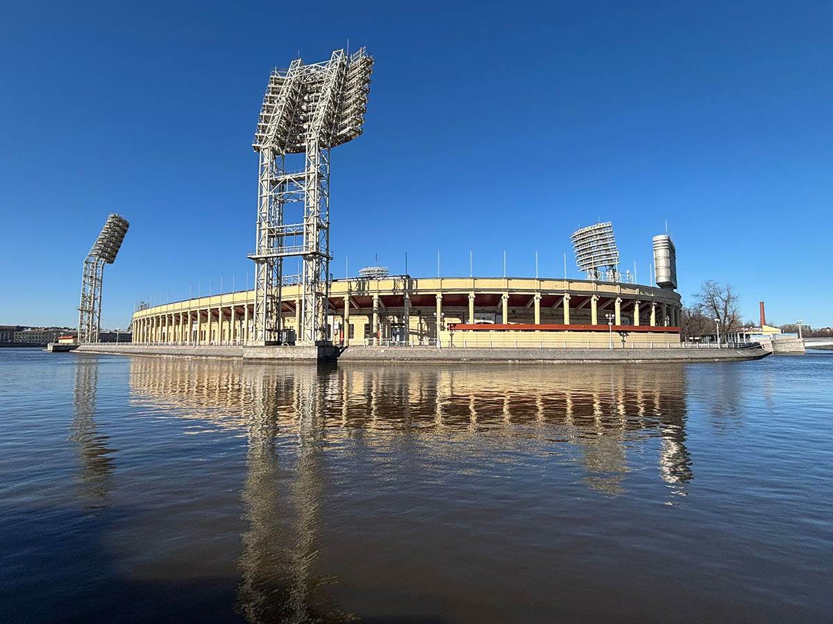 Stari stadion Zenita Petrovski (15).jpg