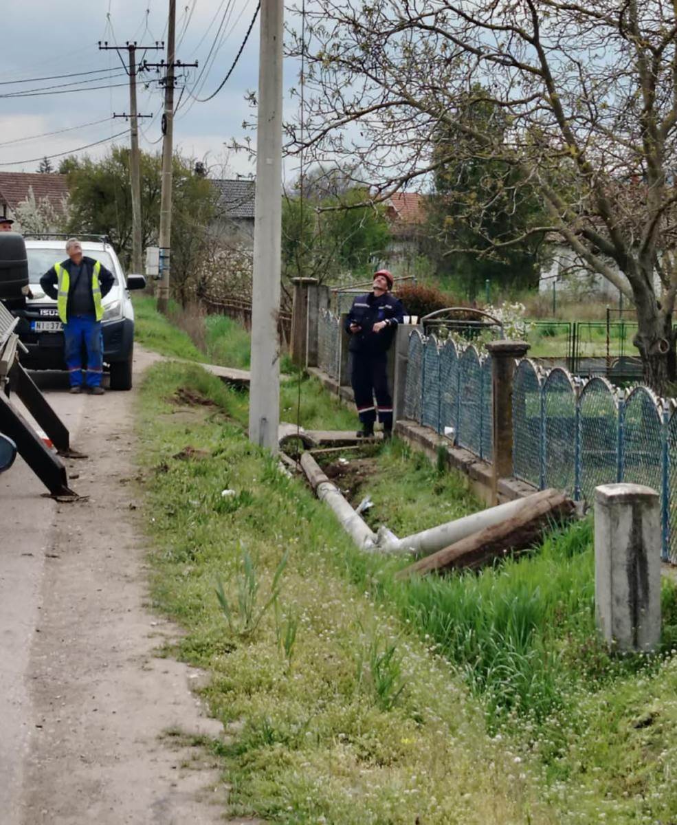 Saobraćajna nesreća u selu Donji Adrovac kod Aleksinca (1).jpg