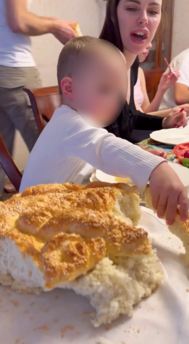 Cecina vaskršnja trpeza (3).png