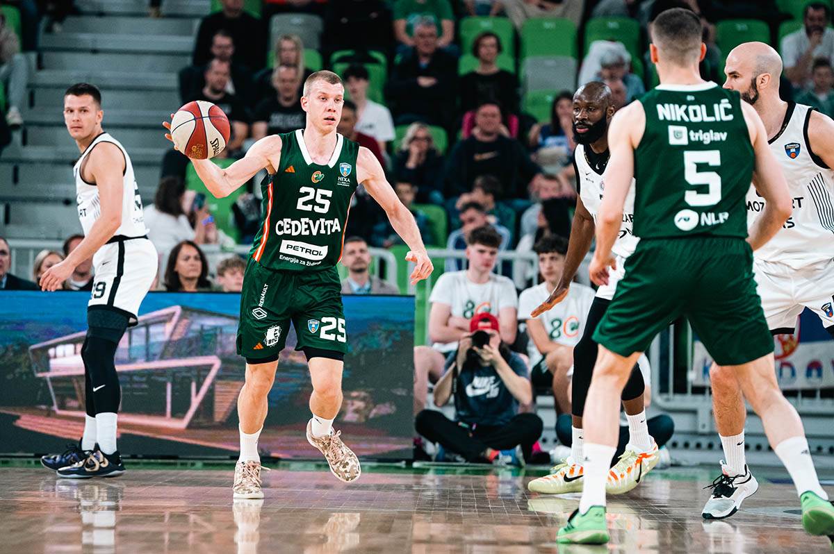 Cedevita Olimpija - Partizan (1).jpg