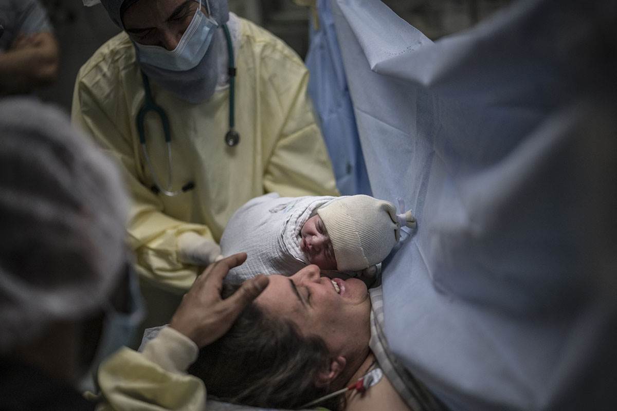 Porođaj Sare Bird u Izraelu