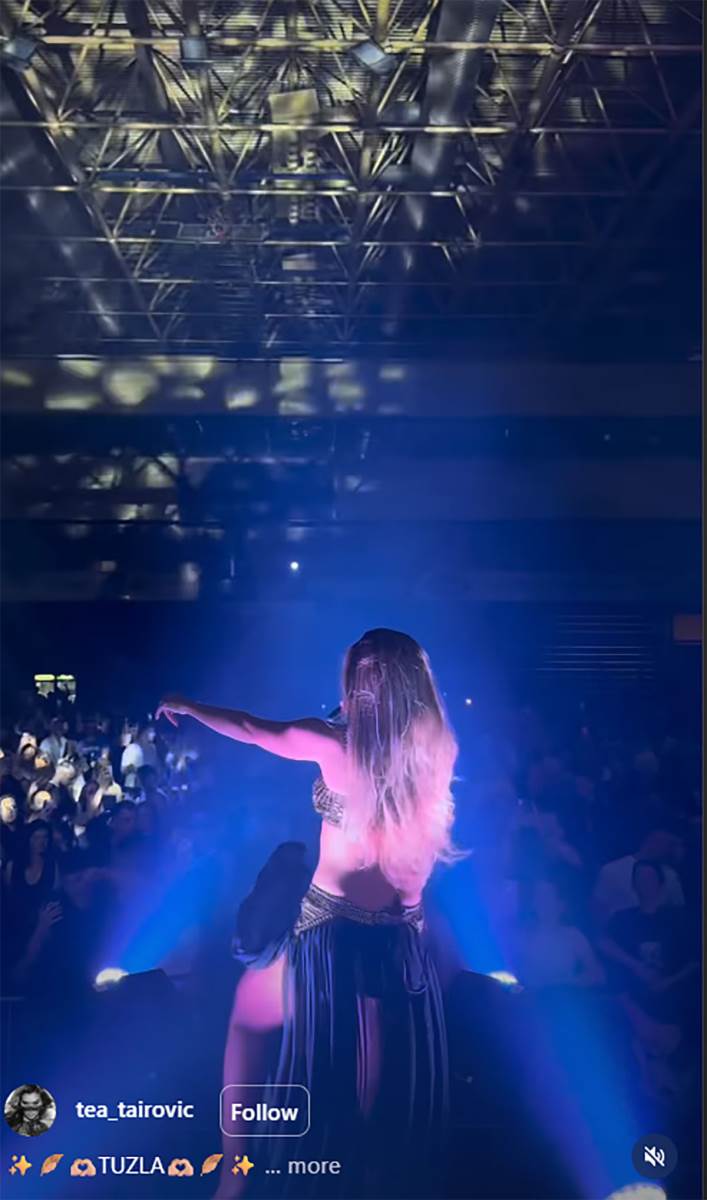 Tea Tairović na infuziji pred koncert u Tuzli (3).jpg