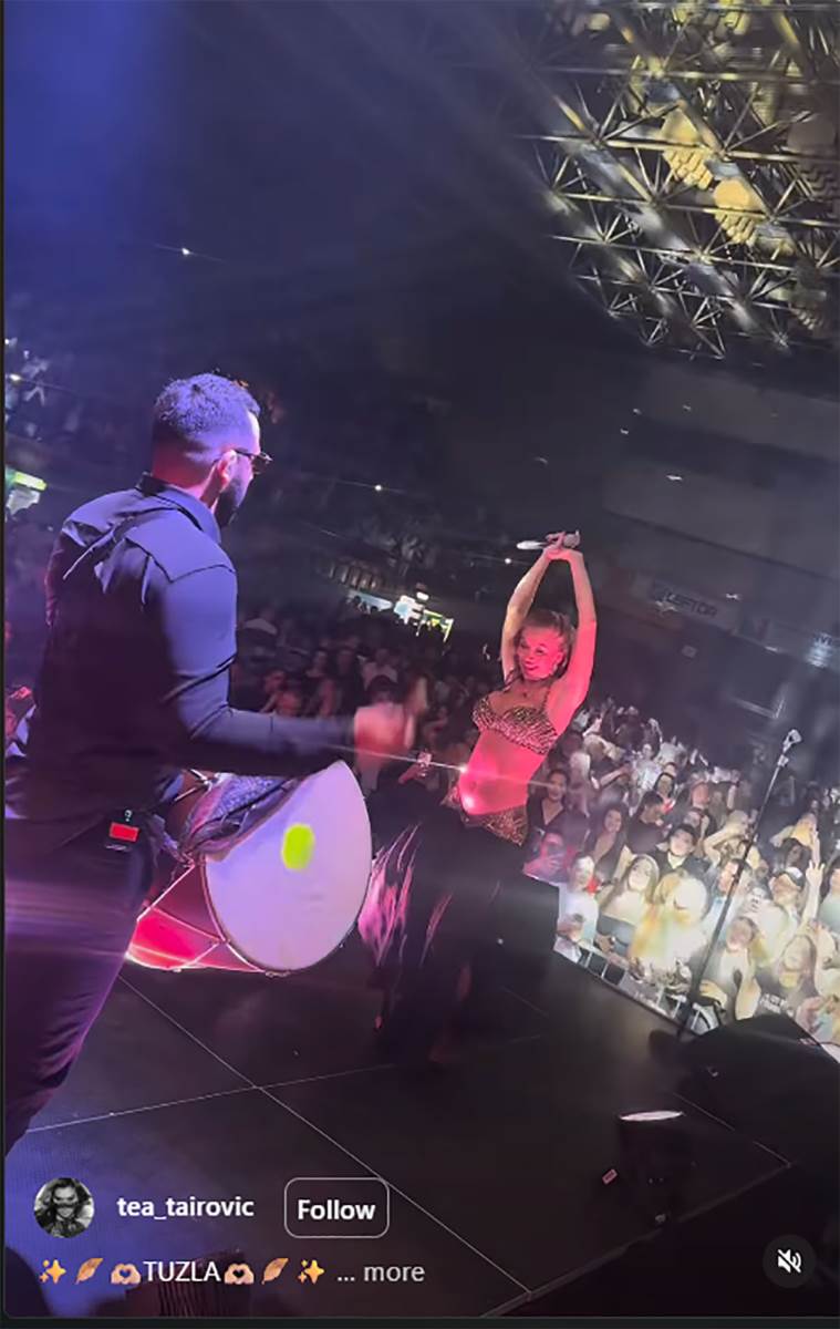 Tea Tairović na infuziji pred koncert u Tuzli (5).jpg