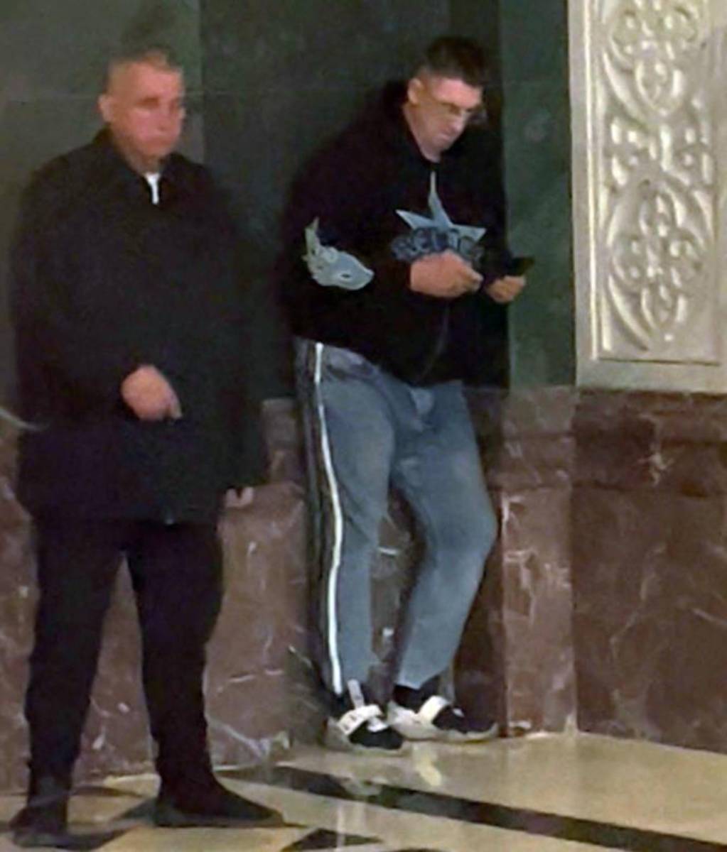 Otkriveno šta radi Kristijan Golubović dok ga traži policija: Uslikan sa dečkom pokojne Stele Savić, isplivali  detalji