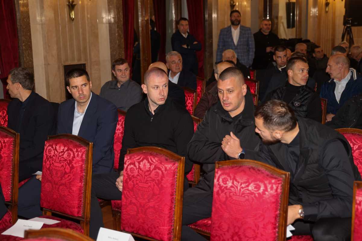 Poznati na komemoraciji Duška Vujoševića (21).jpeg