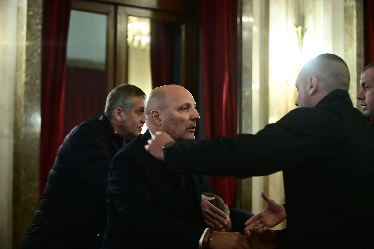 Poznati na komemoraciji Duška Vujoševića (11).jpg