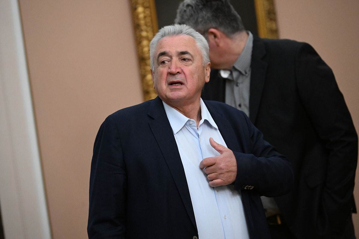 Poznati na komemoraciji Duška Vujoševića (9).jpg