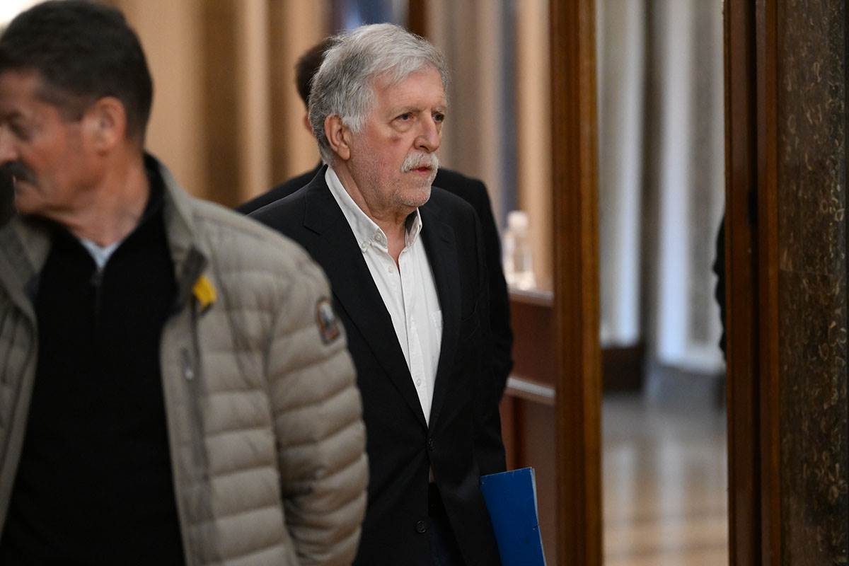 Poznati na komemoraciji Duška Vujoševića (11).jpg