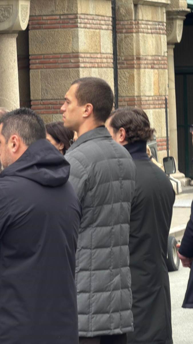 Sin Zvezdana Terzića stigao na Novo Groblje (4).jpeg