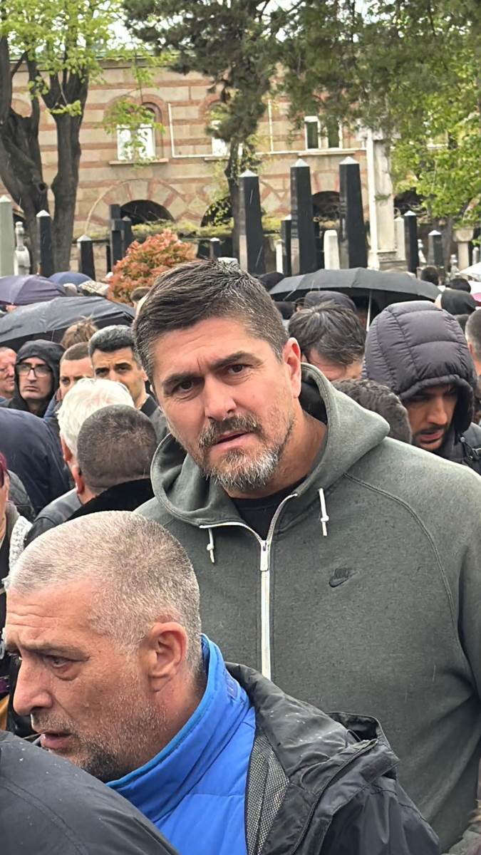 Darko Miličić na sahrani Duška Vujoševića (1).jpg