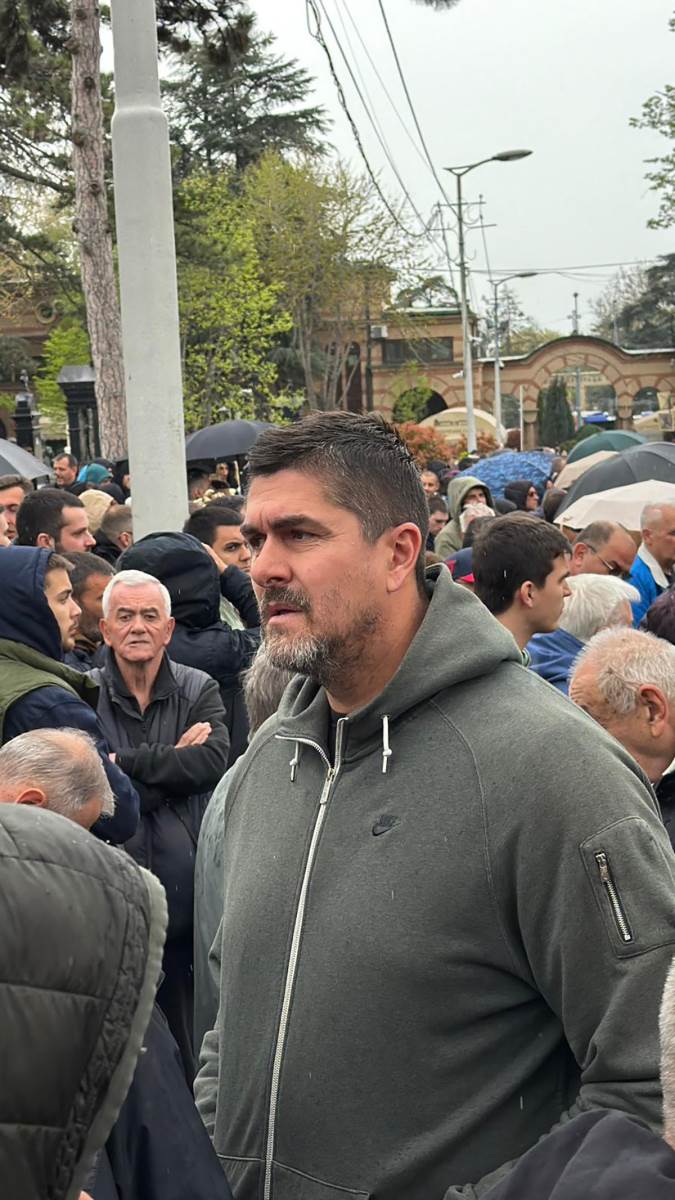 Darko Miličić na sahrani Duška Vujoševića (2).jpg
