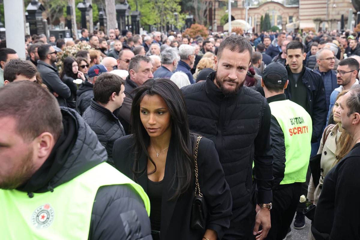 Sahrana Duška Vujoševića (2).jpg