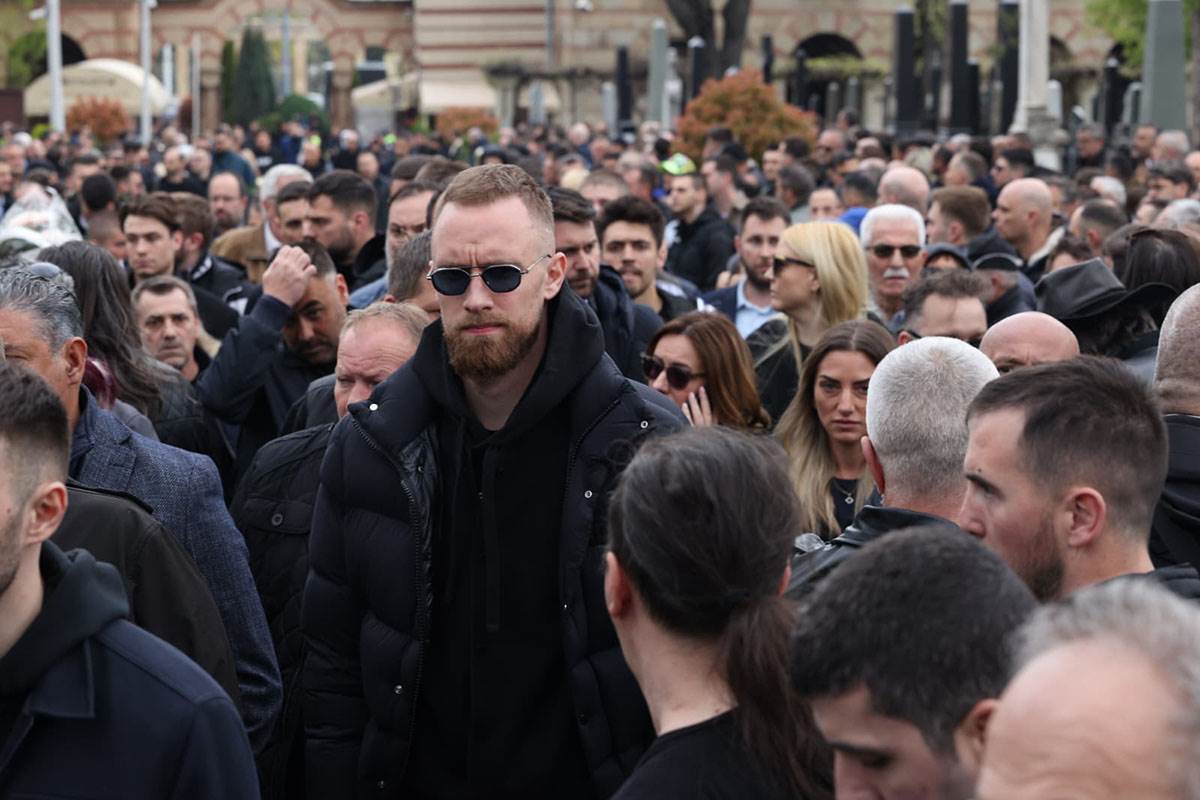 Sahrana Duška Vujoševića (5).jpg