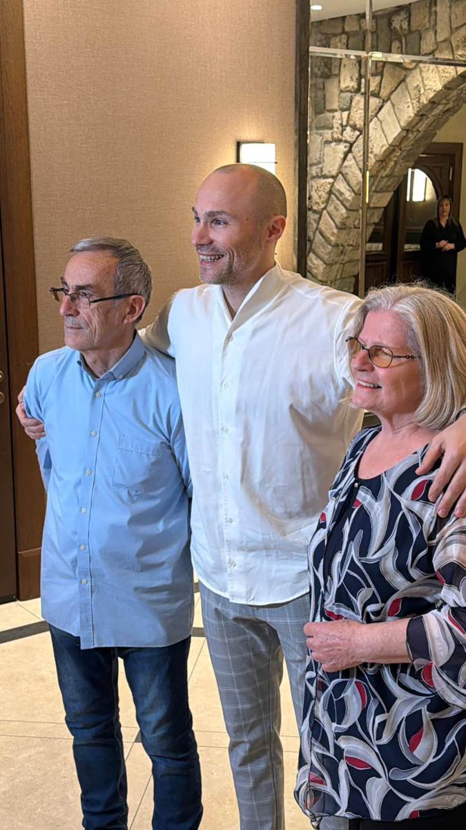 WhatsApp Image 2026-04-14 at 18.54.06.jpg