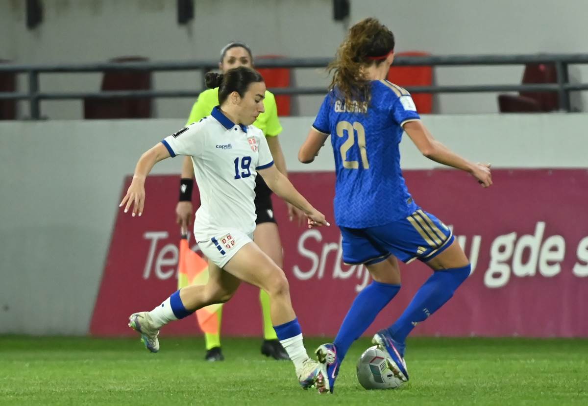 SERBIA_vs_ITALY_WOMEN_75.jpg