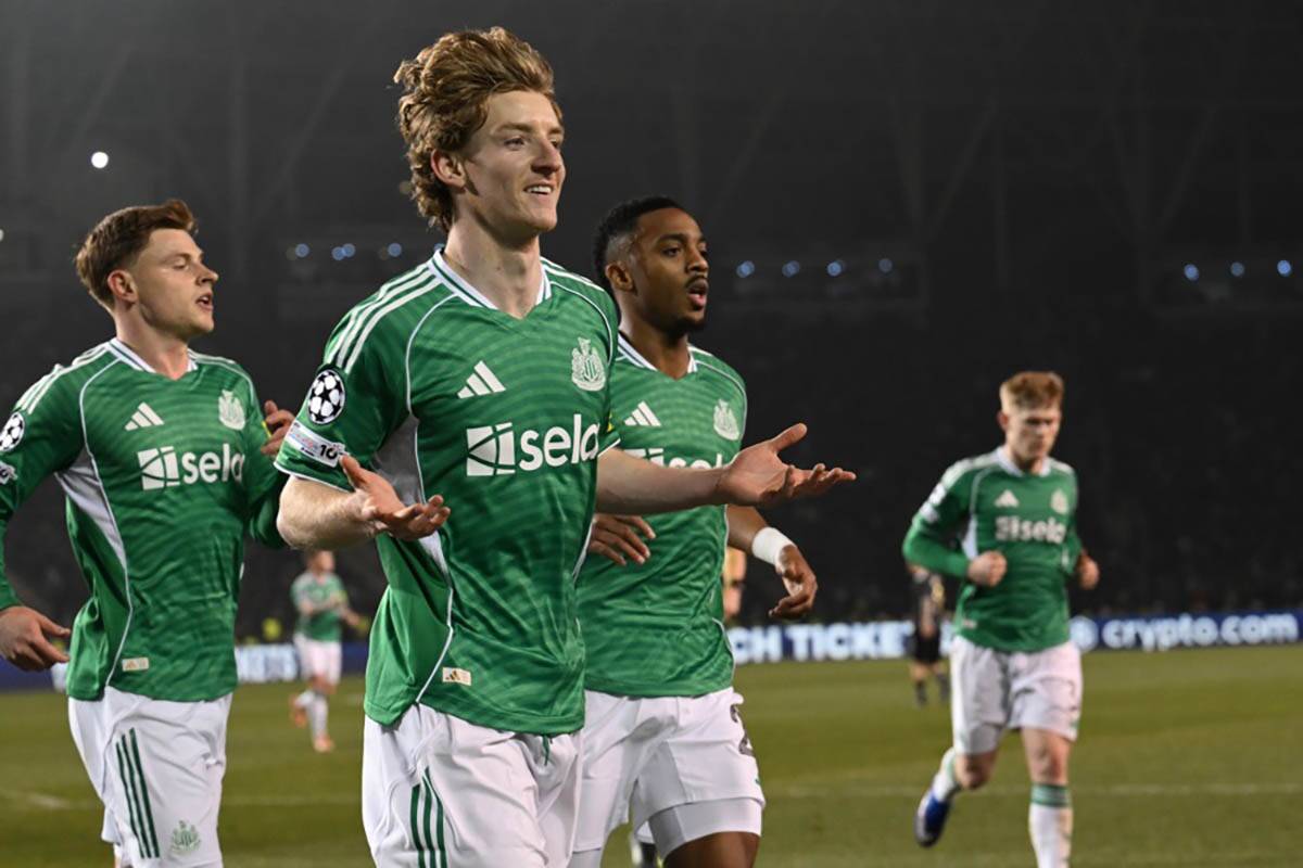 Anthony Gordon Newcastle (3).jpg