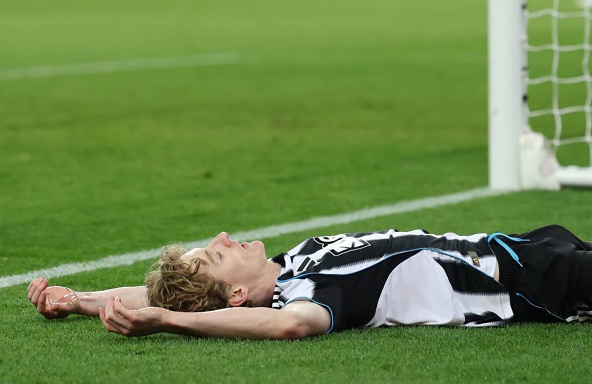 Anthony Gordon Newcastle (5).jpg