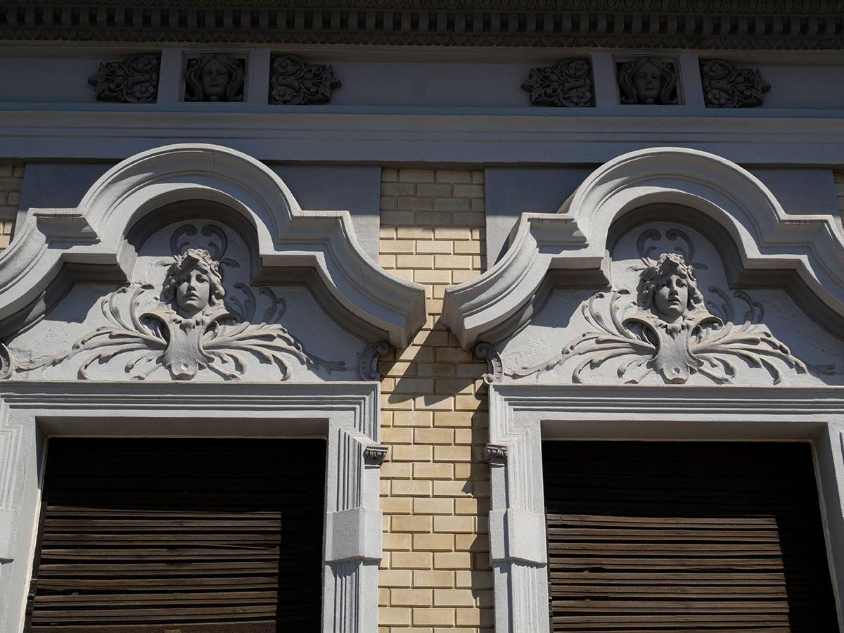 Porodična kuća Marića u Kisačkoj ulici u Novom Sadu (4).jpg