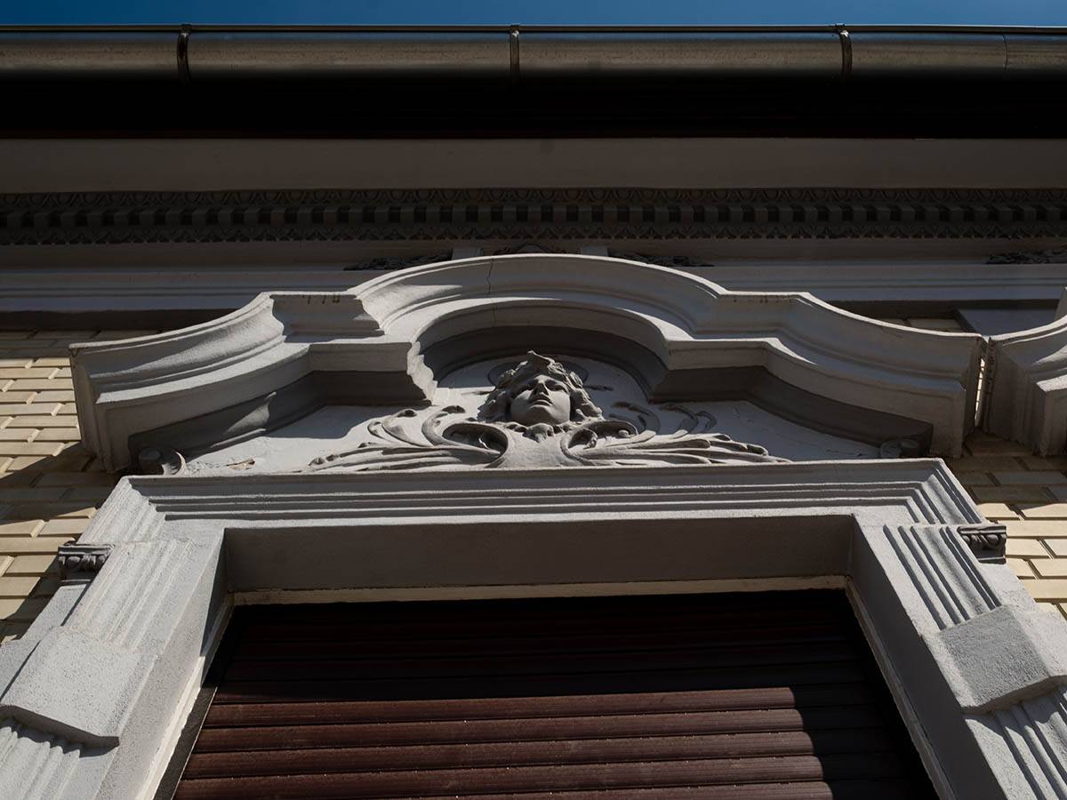 Porodična kuća Marića u Kisačkoj ulici u Novom Sadu (12).jpg