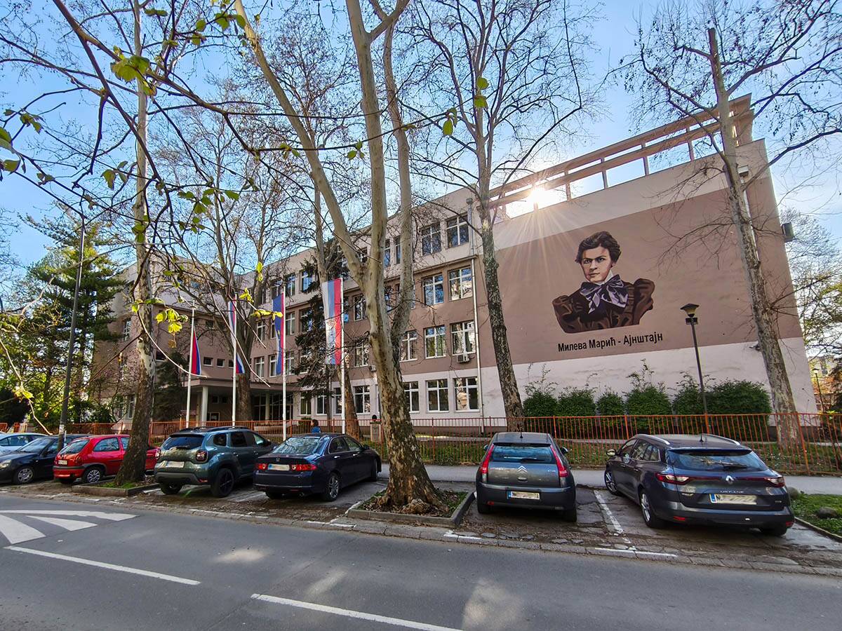 Tehnička škola u Novom Sadu nosi naziv po Milevi Marić (1).jpg