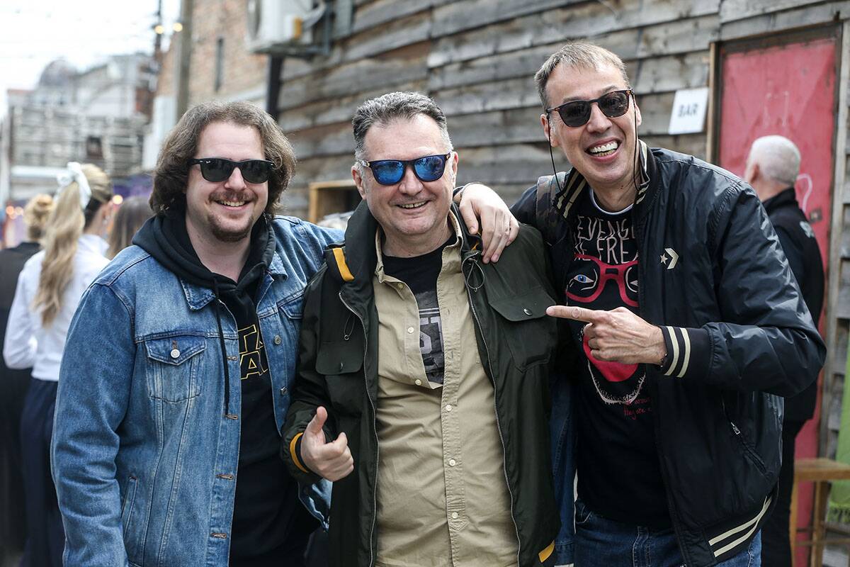 YU grupa promocija albuma Bus to zion (8).jpg