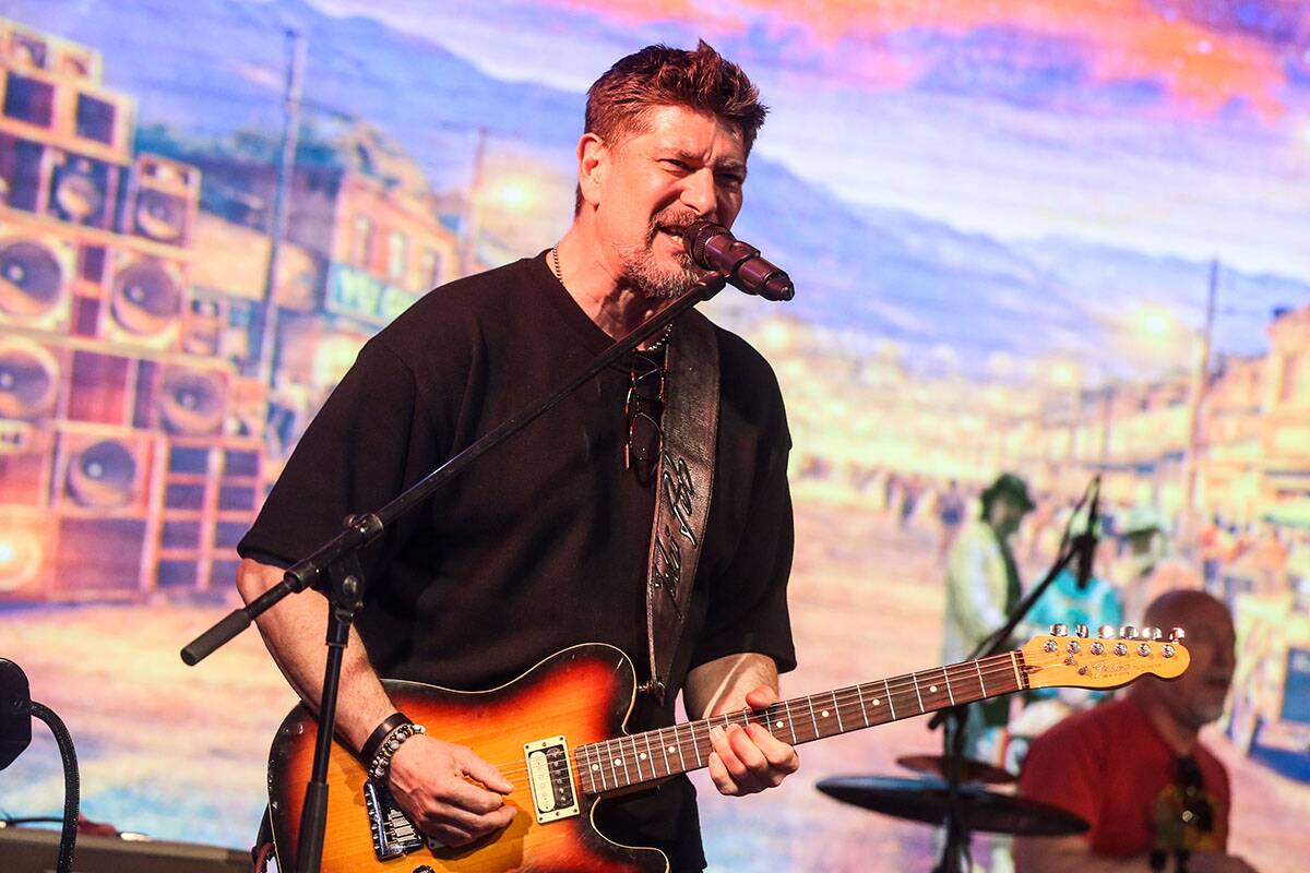 YU grupa promocija albuma Bus to zion (15).jpg