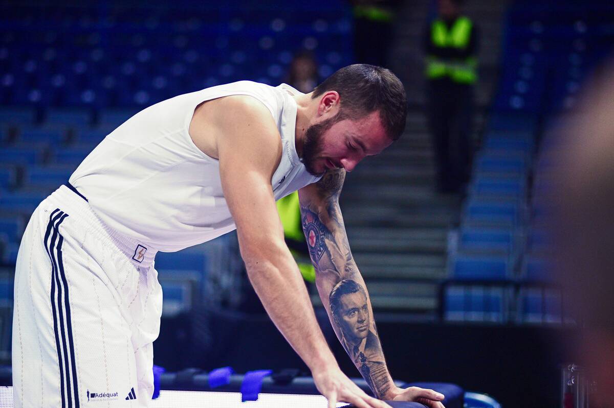 Žofri Lovernj na zagrevanju u Areni