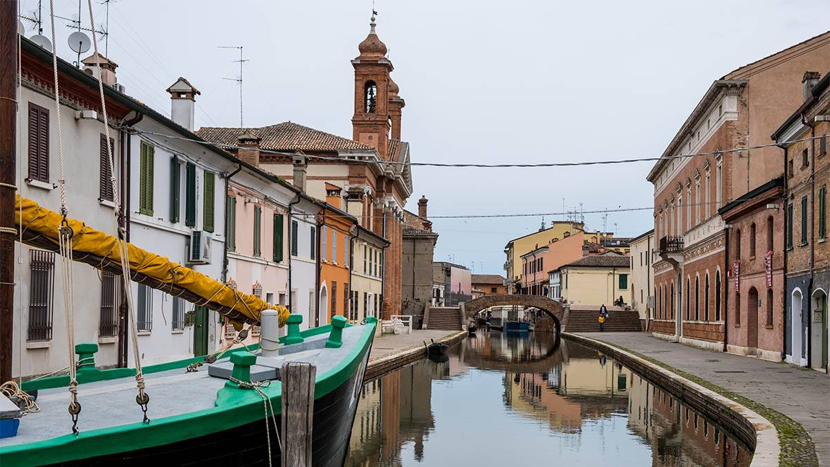 Komakio, Italija.jpg