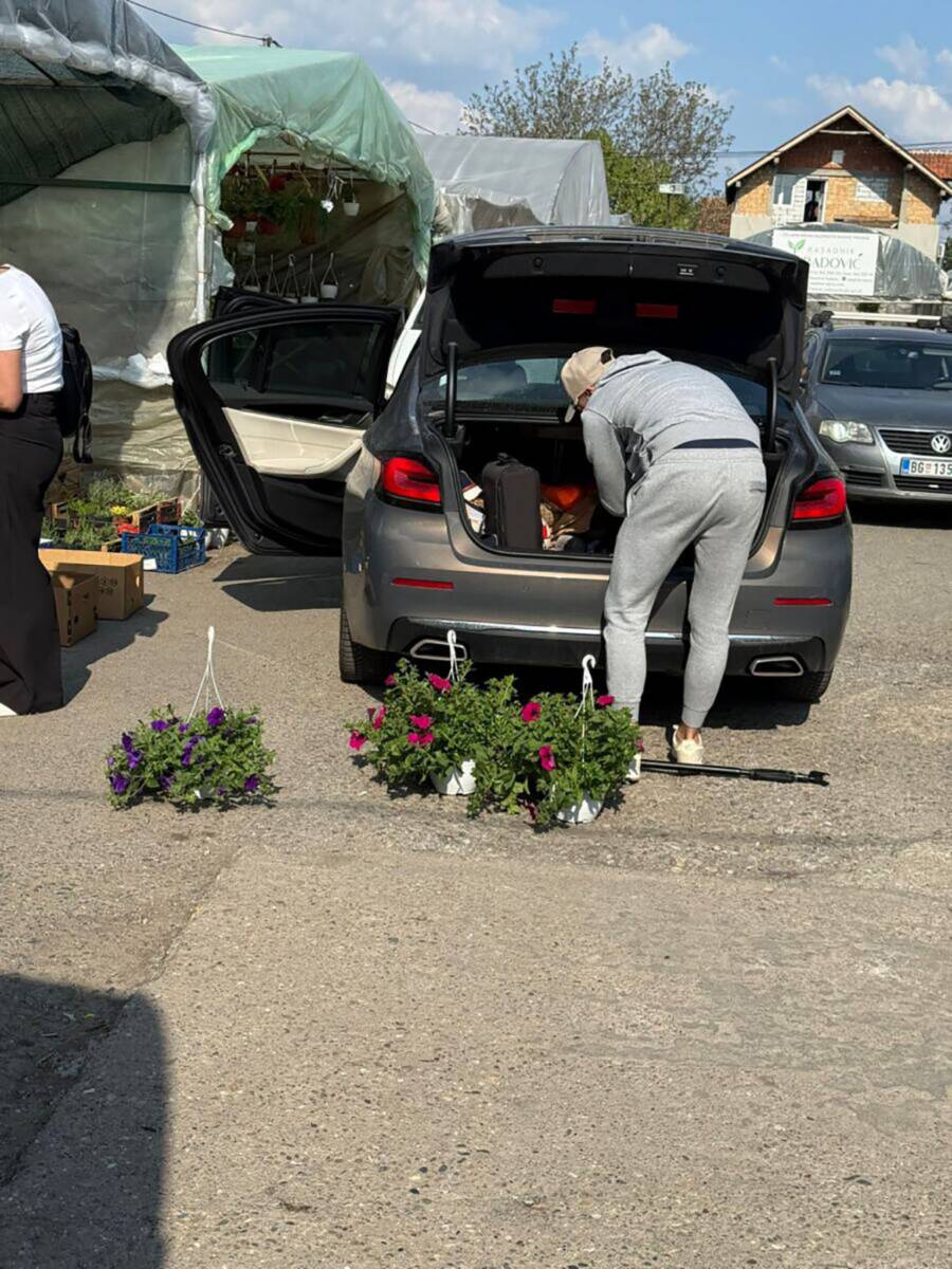 Marko Gačić sa novom devojkom (5).jpg