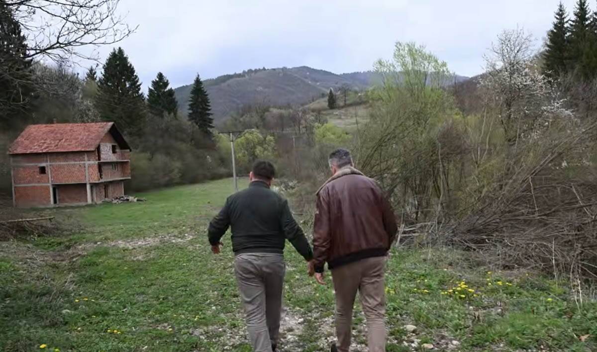 Bosanac prodao kuću u Nemačkoj i kupio pola rodnog sela (6).jpg
