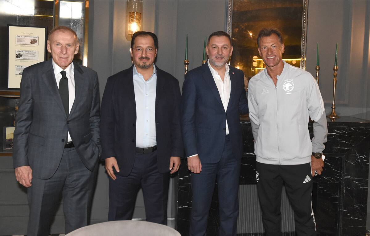 Erv Renar selektor Saudijske Arabije sa čelnicima FSS Draganom Džajićem i Brankom Radujkom