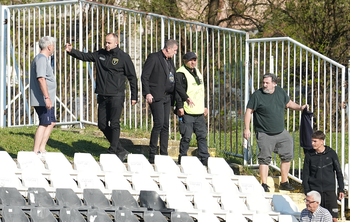 Tuča Čukarički - Radnik