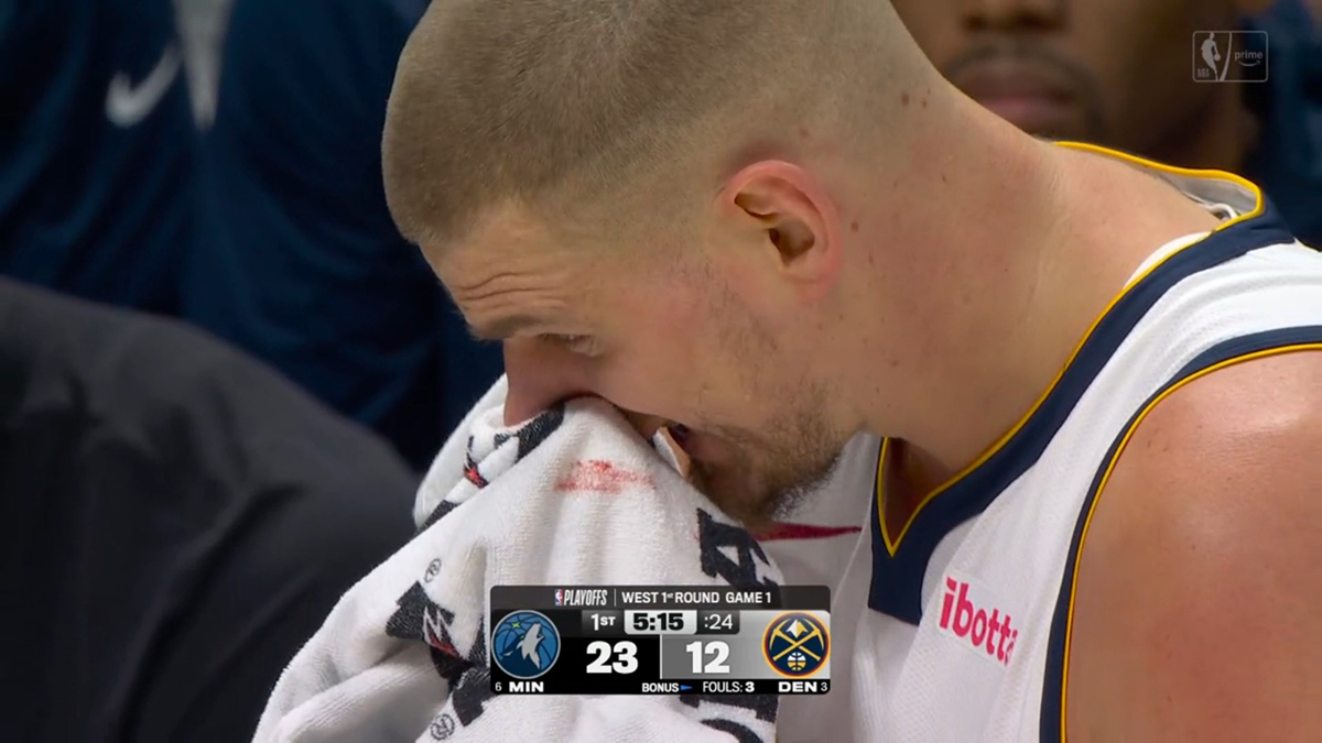 Nikola Jokić razbijen nos Denver - Minesota (1).png