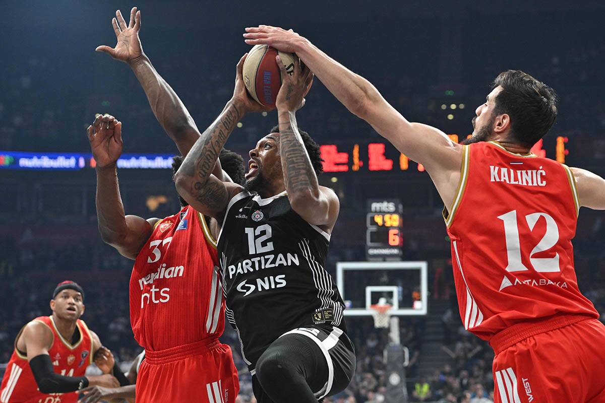 Partizan - Crvena zvezda (15).jpg