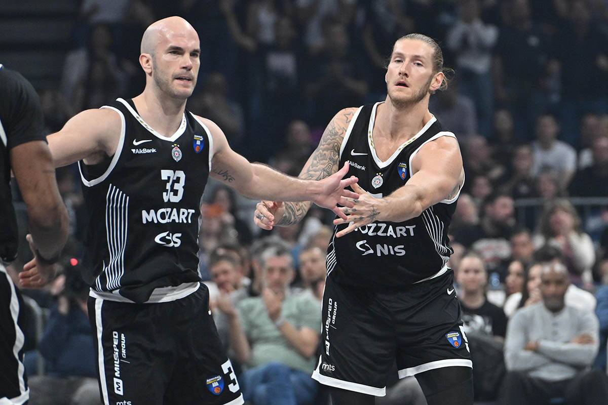 Crvena zvezda - Partizan (3).jpg