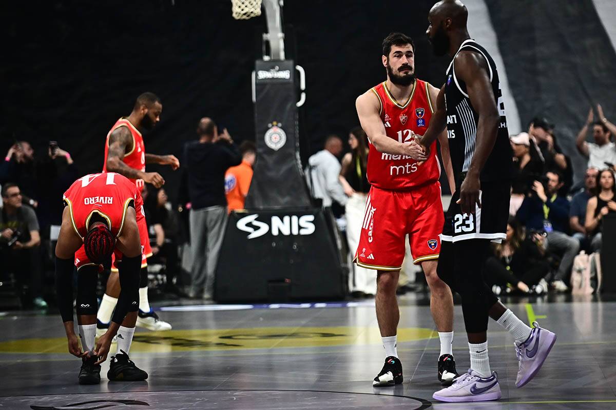 Partizan vs Crvena zvezda (5).jpg