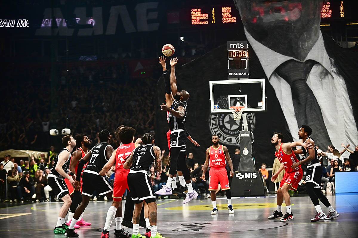 Partizan vs Crvena zvezda (6).jpg