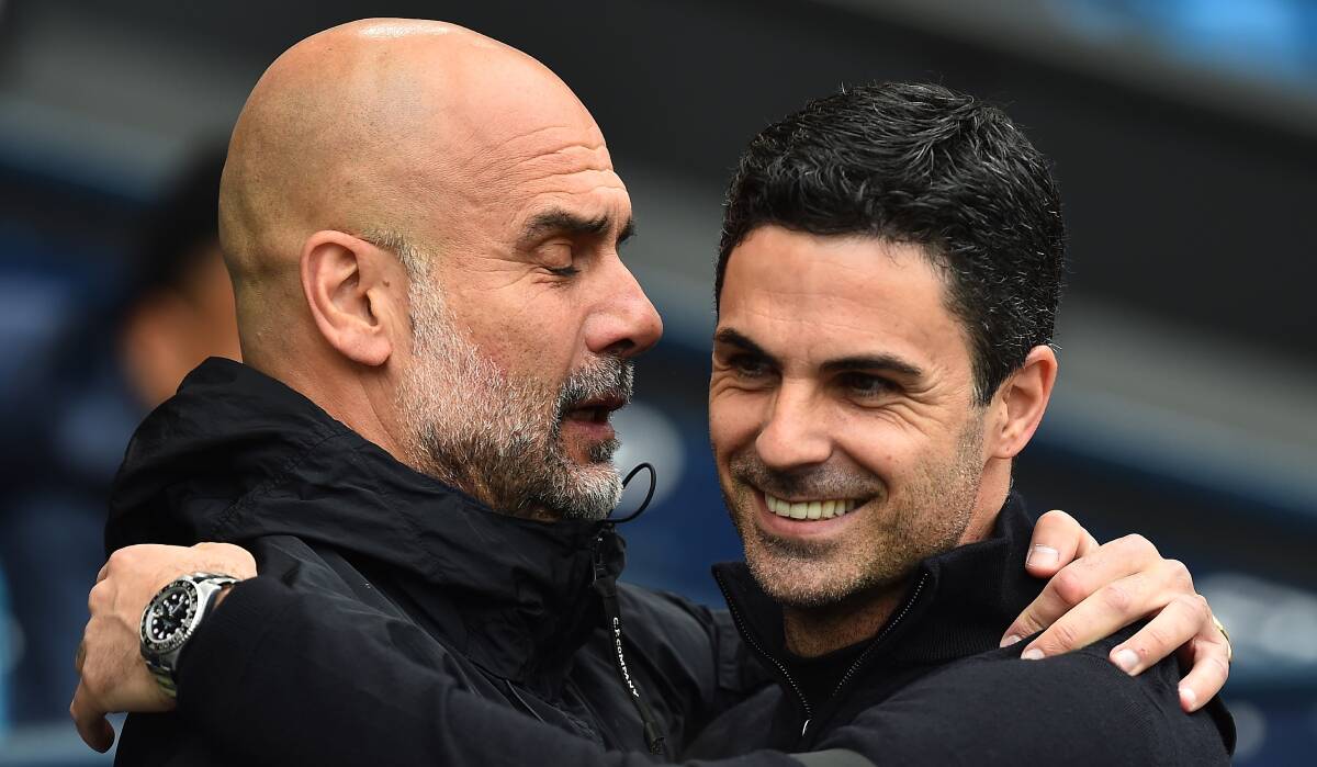 Pep Gvardiola i Mikel Arteta se pozdravljaju pred utakmicu Siti Arsenal