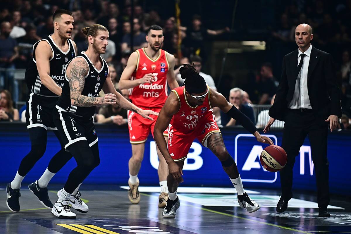 Crvena zvezda vs Partizan (8).jpg