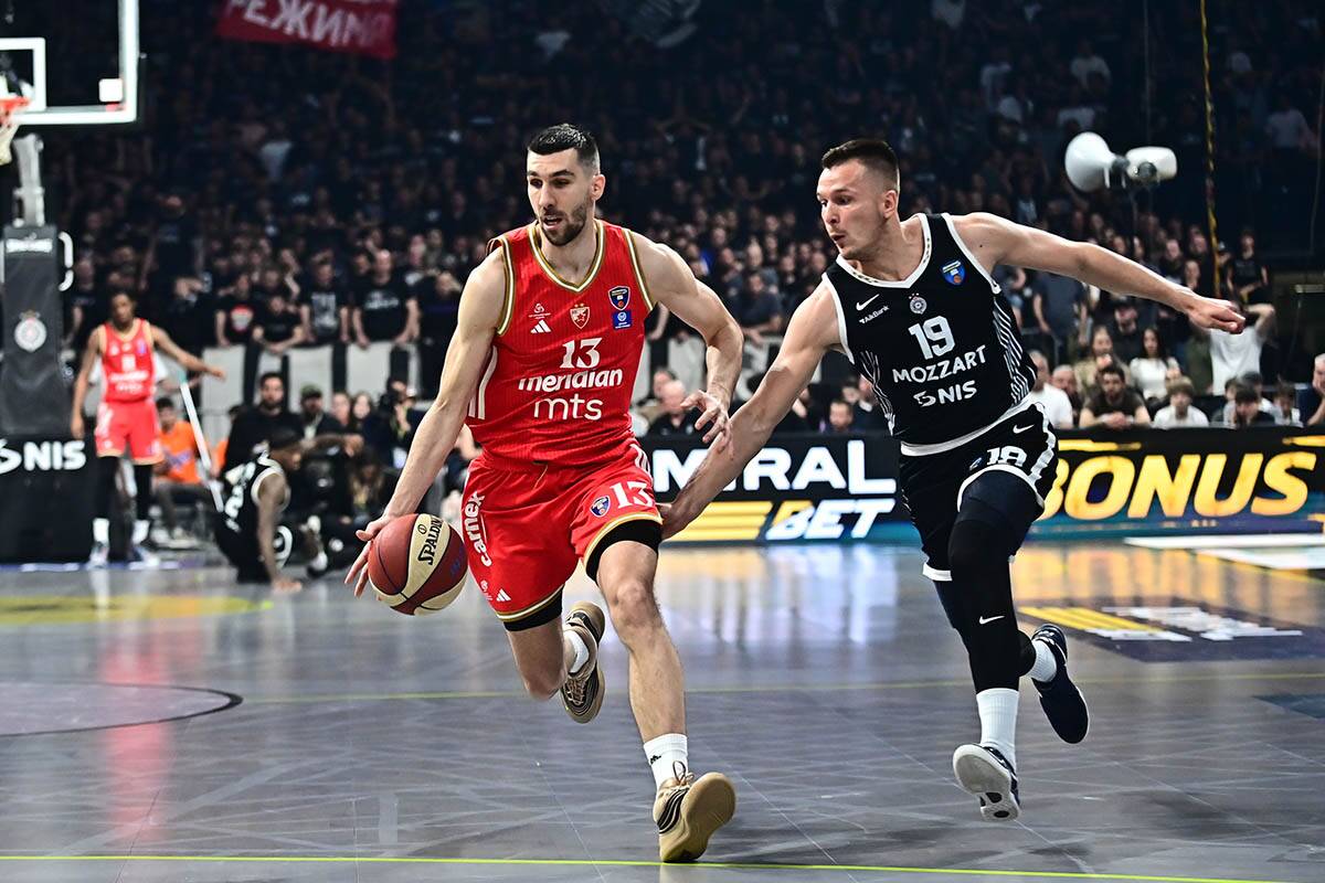 Crvena zvezda vs Partizan (9).jpg