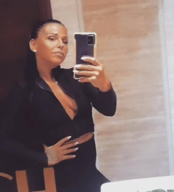 "Uhvatila sam ga s drugom, a onda je krenuo da me bije": Pevačica prošla pakao s bivšim, udarao je pesnicama i šutirao