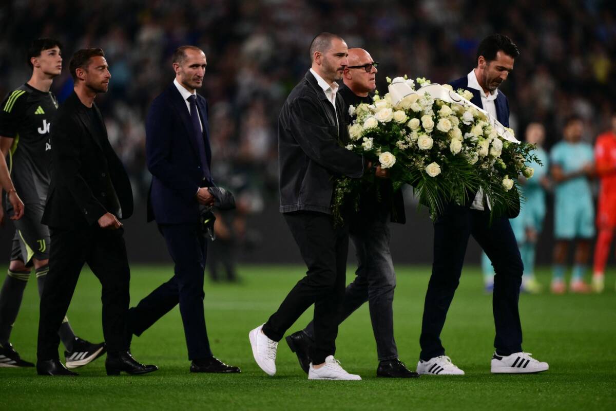 Fudbaleri Juventusa polažu venac za Aleksa Maningera