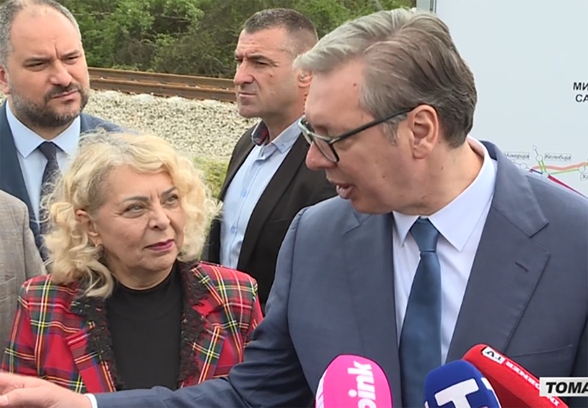 Vučić u Tomaševcu, otvaranje novog železničkog mosta (1).png