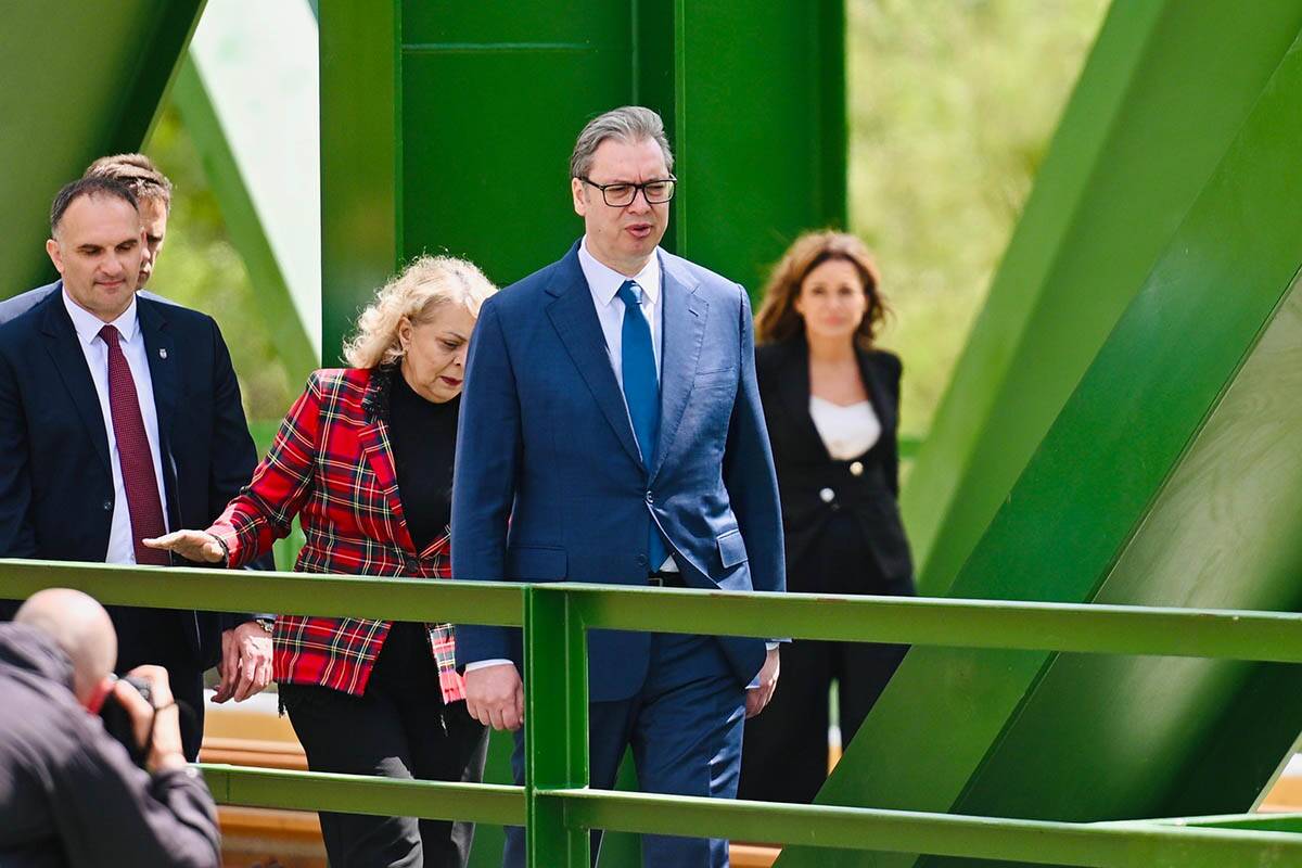 Aleksandar Vučić na otvaranju novog mosta u Tomaševcu (5).jpg